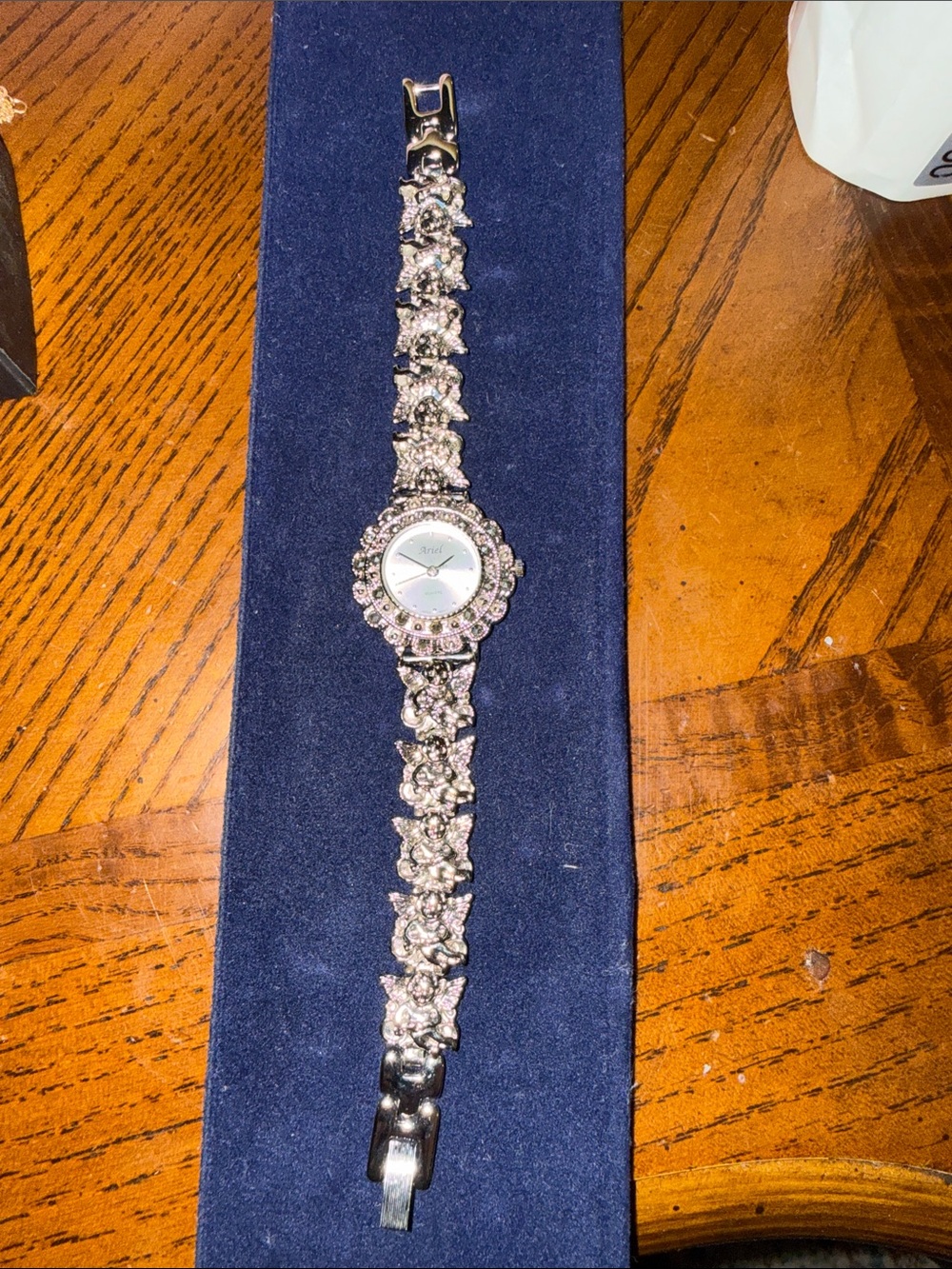 VINTAGE ARIEL PRAYER TIME ANGEL CHERUB QUARTZ WATCH SILVER TONE + RHINESTONES